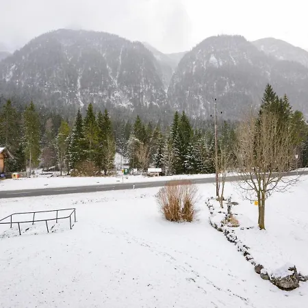 Superb In Tyrol With Meadow Around Appartement Leutasch