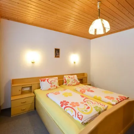 Appartement Superb In Tyrol With Meadow Around Leutasch