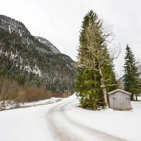 Appartement Superb In Tyrol With Meadow Around Leutasch